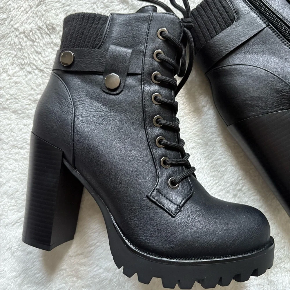 Dream Pairs Chunky Round-Toe High Heel Ankle Boots - Picture 2 of 7